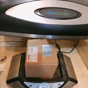 Aerogarden Pro 100